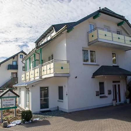 Apartment Modern In Schwalefeld With Garden