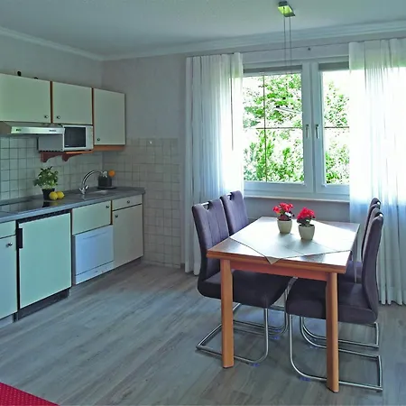 아파트 Modern In Schwalefeld With Garden