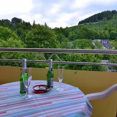 Modern In Schwalefeld With Garden 빌링겐