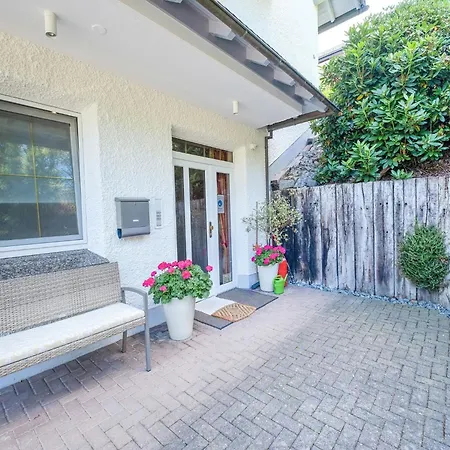 Modern In Schwalefeld With Garden דירה וילינגן