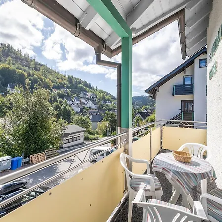 Modern In Schwalefeld With Garden 빌링겐