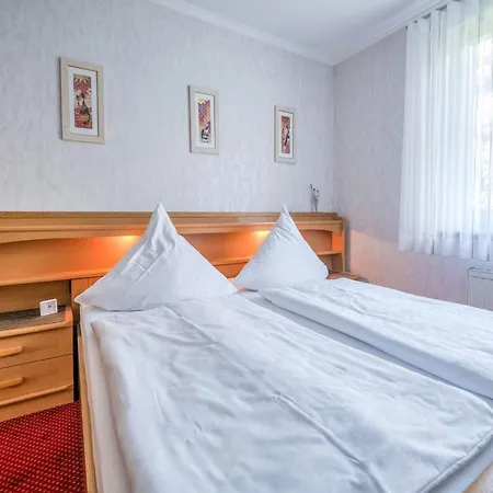 Modern In Schwalefeld With Garden 아파트 *