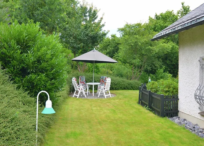 Modern In Schwalefeld With Garden Apartamento