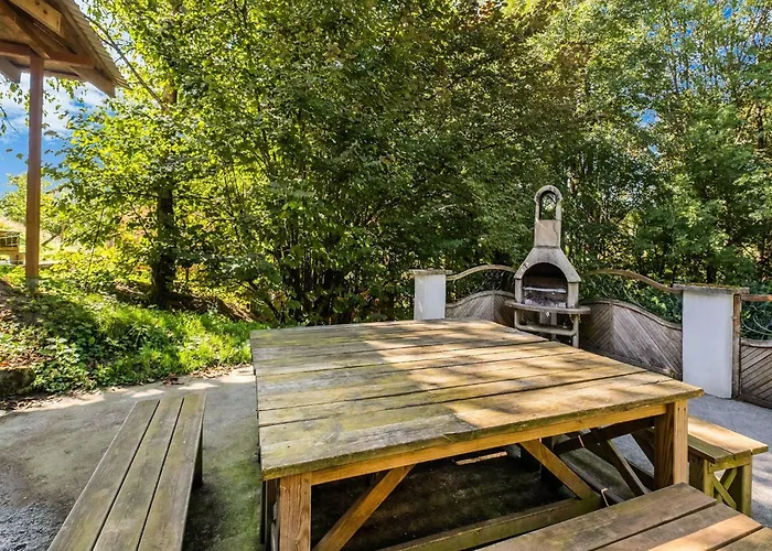 Modern In Schwalefeld With Garden