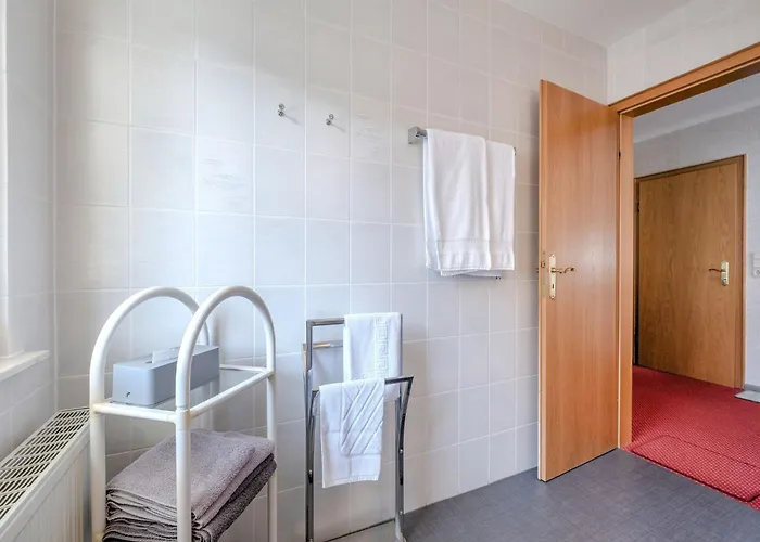 Modern In Schwalefeld With Garden Apartamento